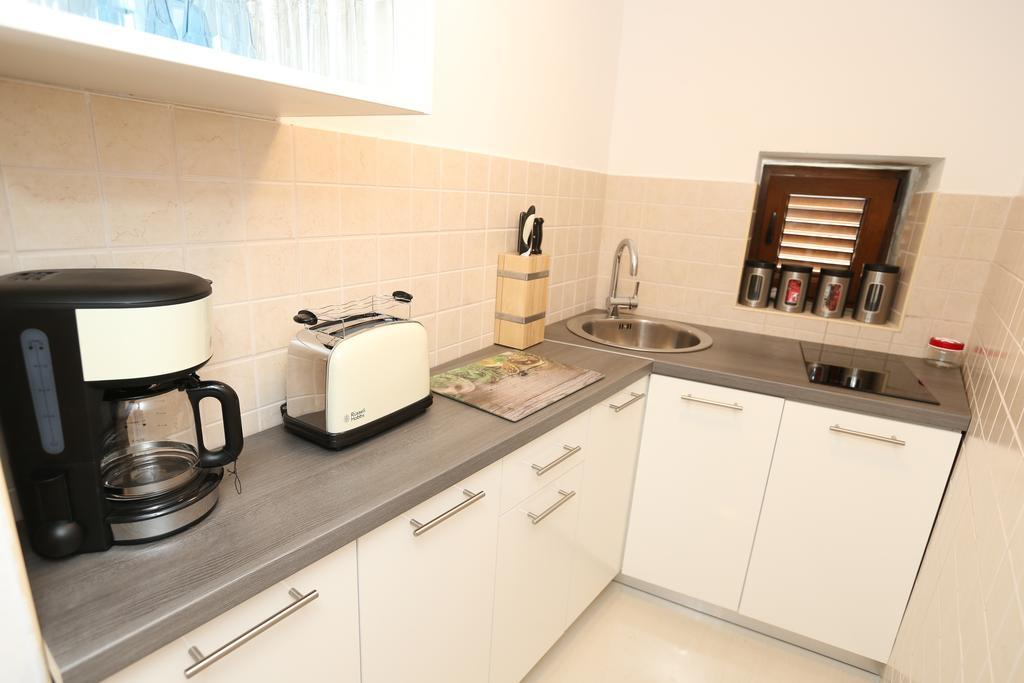 Apartment Porto With Terrace Башка Номер фото